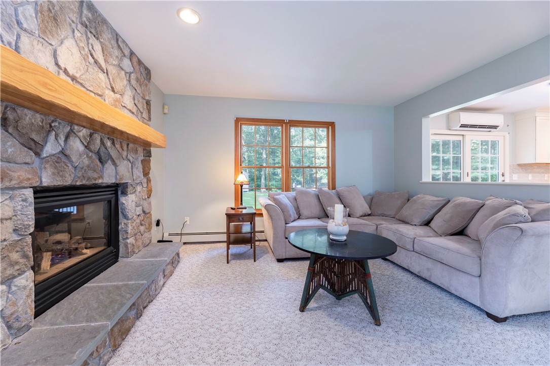 200 Table Rock Road South Kingstown, RI 02879 - Photo 9 of 47