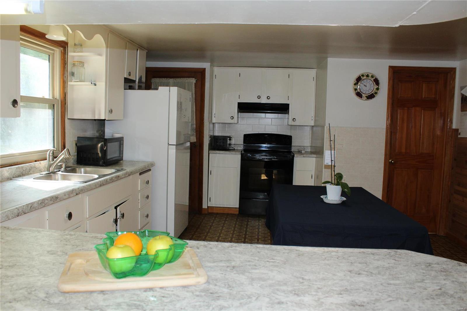 1195 Timberline Road Sorento, IL 62086 - Photo 11 of 31