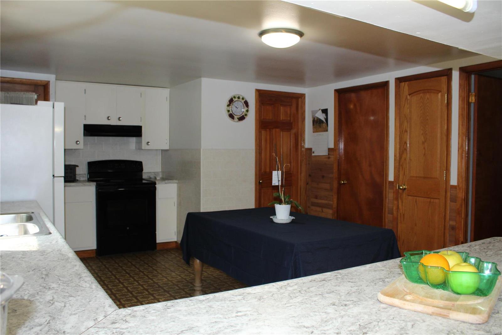 1195 Timberline Road Sorento, IL 62086 - Photo 12 of 31