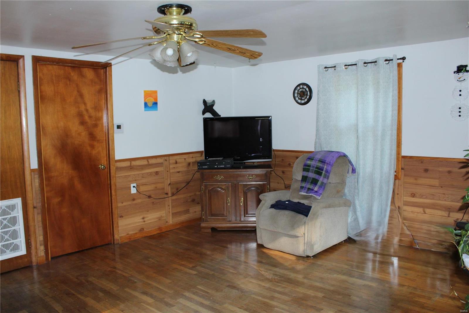 1195 Timberline Road Sorento, IL 62086 - Photo 15 of 31