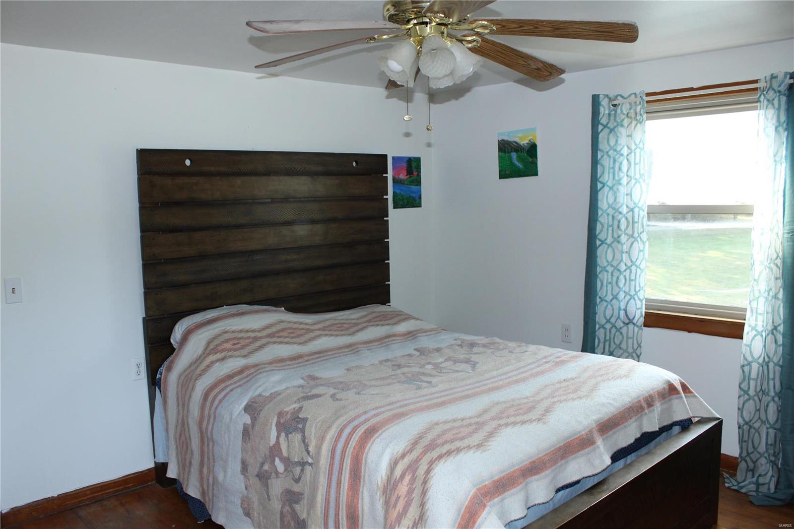 1195 Timberline Road Sorento, IL 62086 - Photo 16 of 31