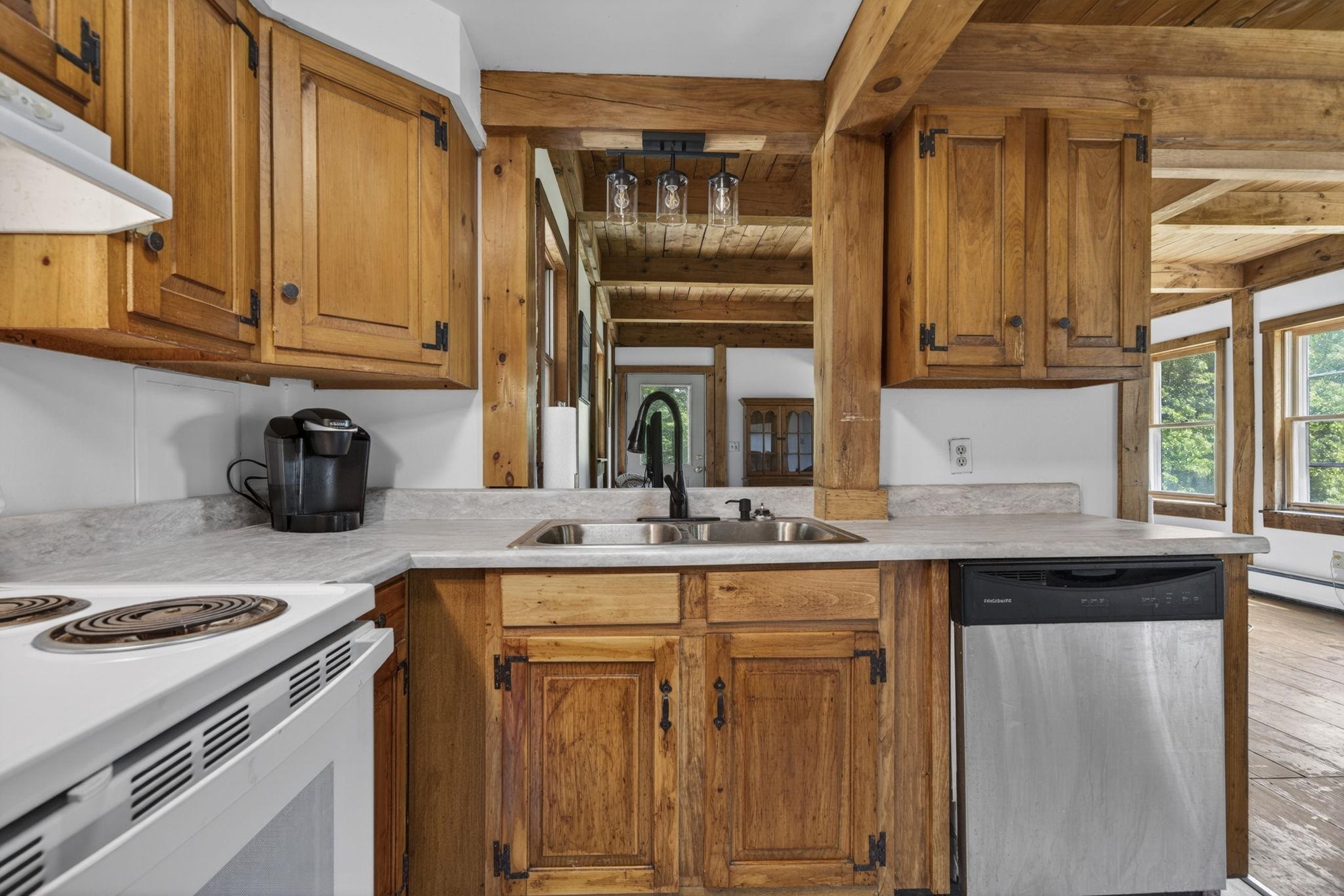 133 Hackett Hill Road Hooksett, NH 03106 - Photo 19 of 55