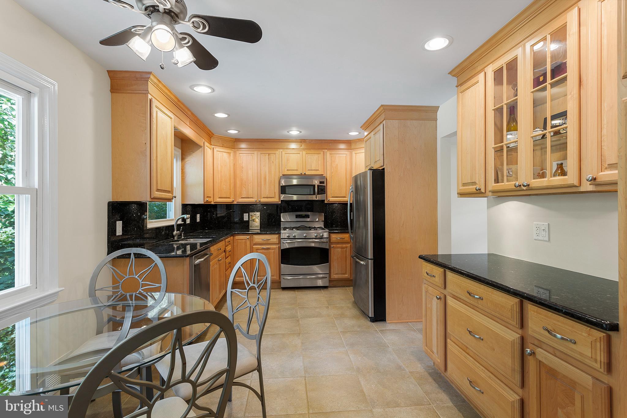 123 Windham Way Freehold, NJ 07728 - Photo 6 of 22 Recently remodeled kitchen