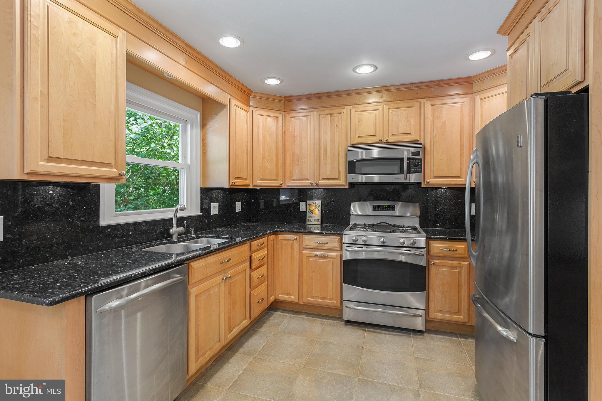 123 Windham Way Freehold, NJ 07728 - Photo 7 of 22 Plenty of cabinet and counter space