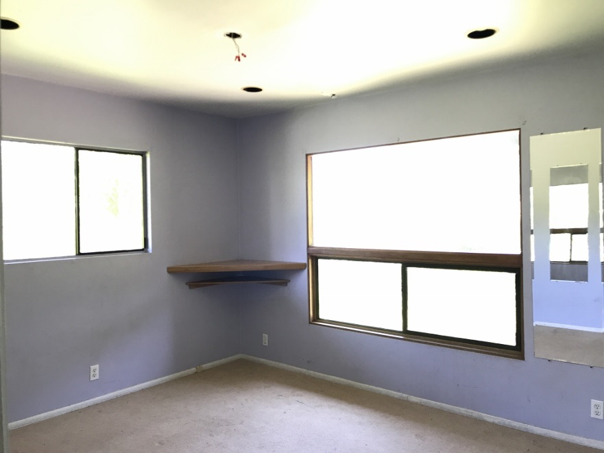 200 Awalau Road Haiku, HI 96708 - Photo 15 of 29 an empty room with a window