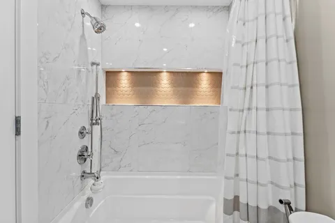 $844,000 | 335 Virginia Avenue, Unit 2, Jersey City, NJ 07304