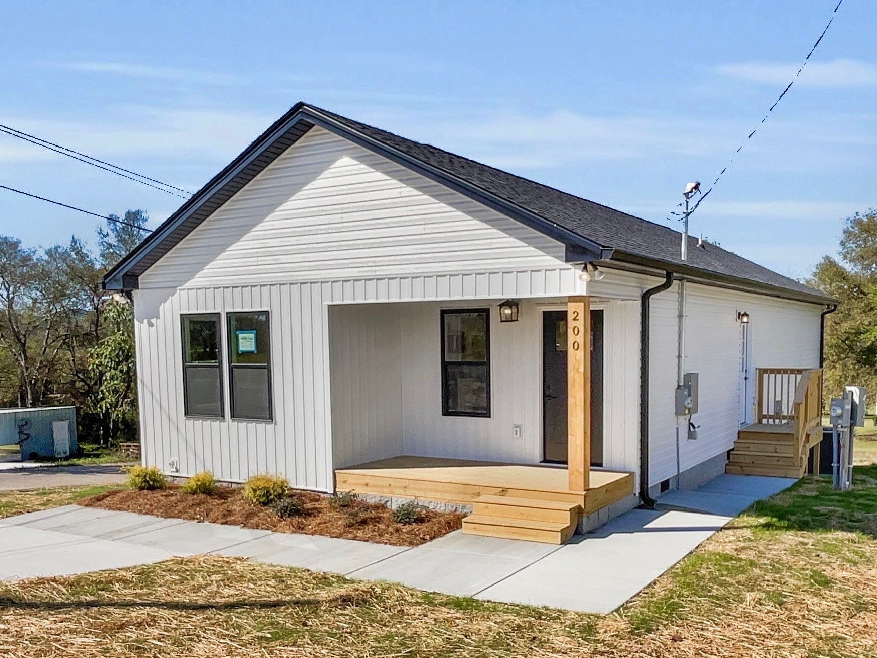 200 New Town Road Watertown, TN 37184 - Photo 11 of 13 a front view of a house