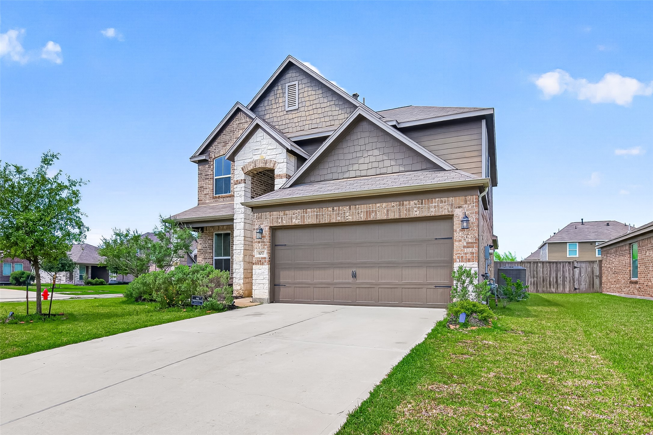 107 Sawmill Ridge Road Rosharon, TX 77583 - Photo 2 of 50