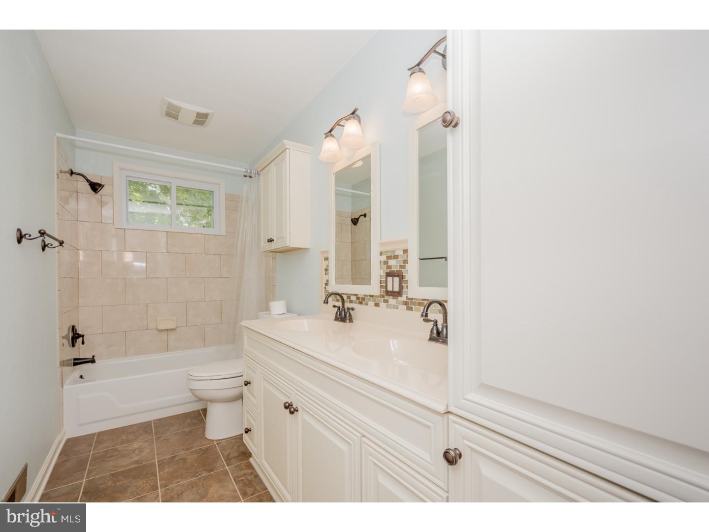 243 Peppermill Road West Berlin, NJ 08091 - Photo 14 of 24 Gallery Image 14