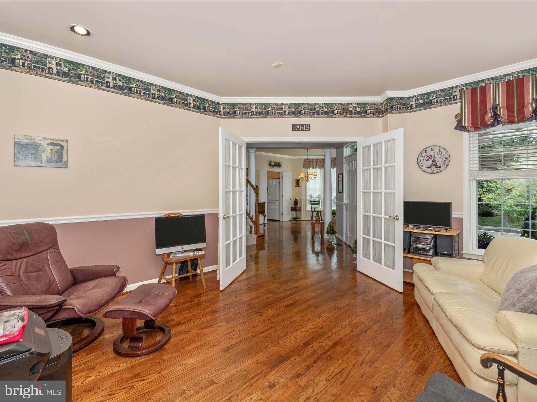 2639 Bear Den Road Frederick, MD 21701 - Photo 10 of 70 Living Room