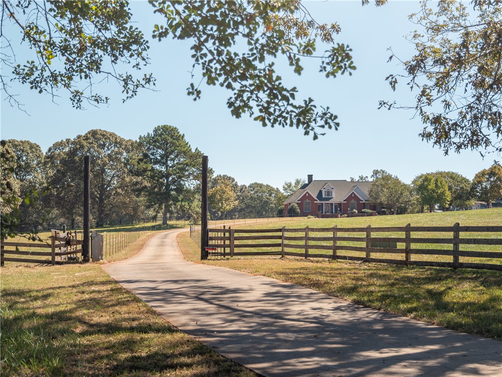265 Gibson Road Anderson, SC 29625 - Photo 1 of 46