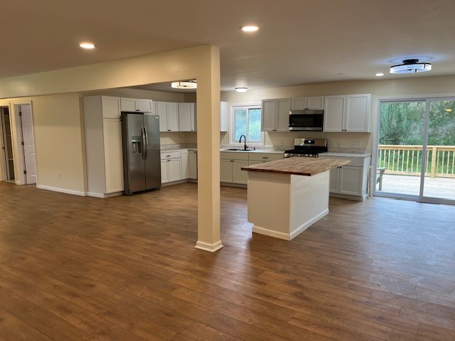 3834 Ridge Road Williamson, NY 14589 - Photo 4 of 33