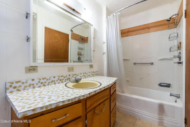 $470,000 | 306 Washington Street, Dover, ID 83825