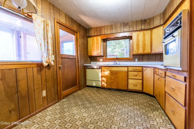 $470,000 | 306 Washington Street, Dover, ID 83825