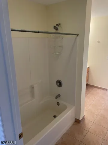 $2,000 | 1527 Lamberts Mill Road, Unit 1A, Westfield, NJ 07090