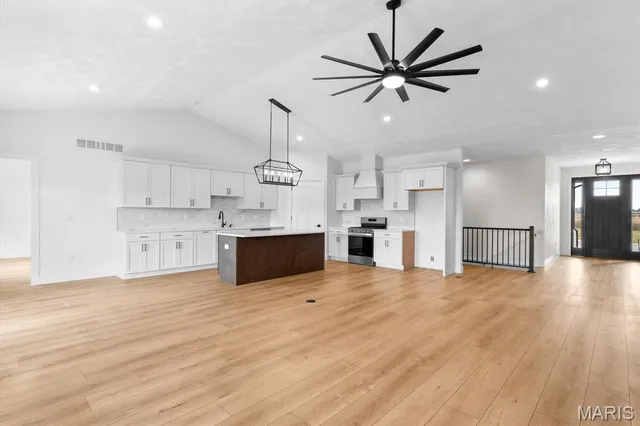 $598,800 | 817 Golden Bell Lane, O'Fallon, IL 62269