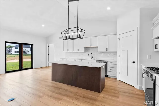 $598,800 | 817 Golden Bell Lane, O'Fallon, IL 62269