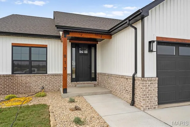 $598,800 | 817 Golden Bell Lane, O'Fallon, IL 62269
