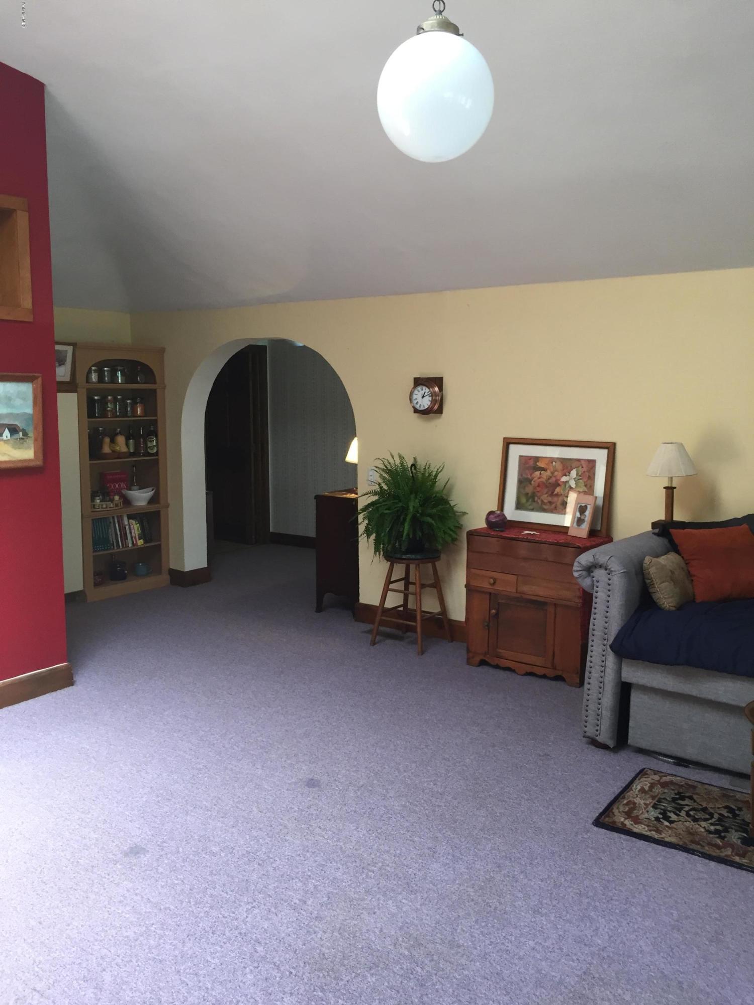 290 Dalton Division Road Pittsfield, MA 01201 - Photo 20 of 28 Living Room