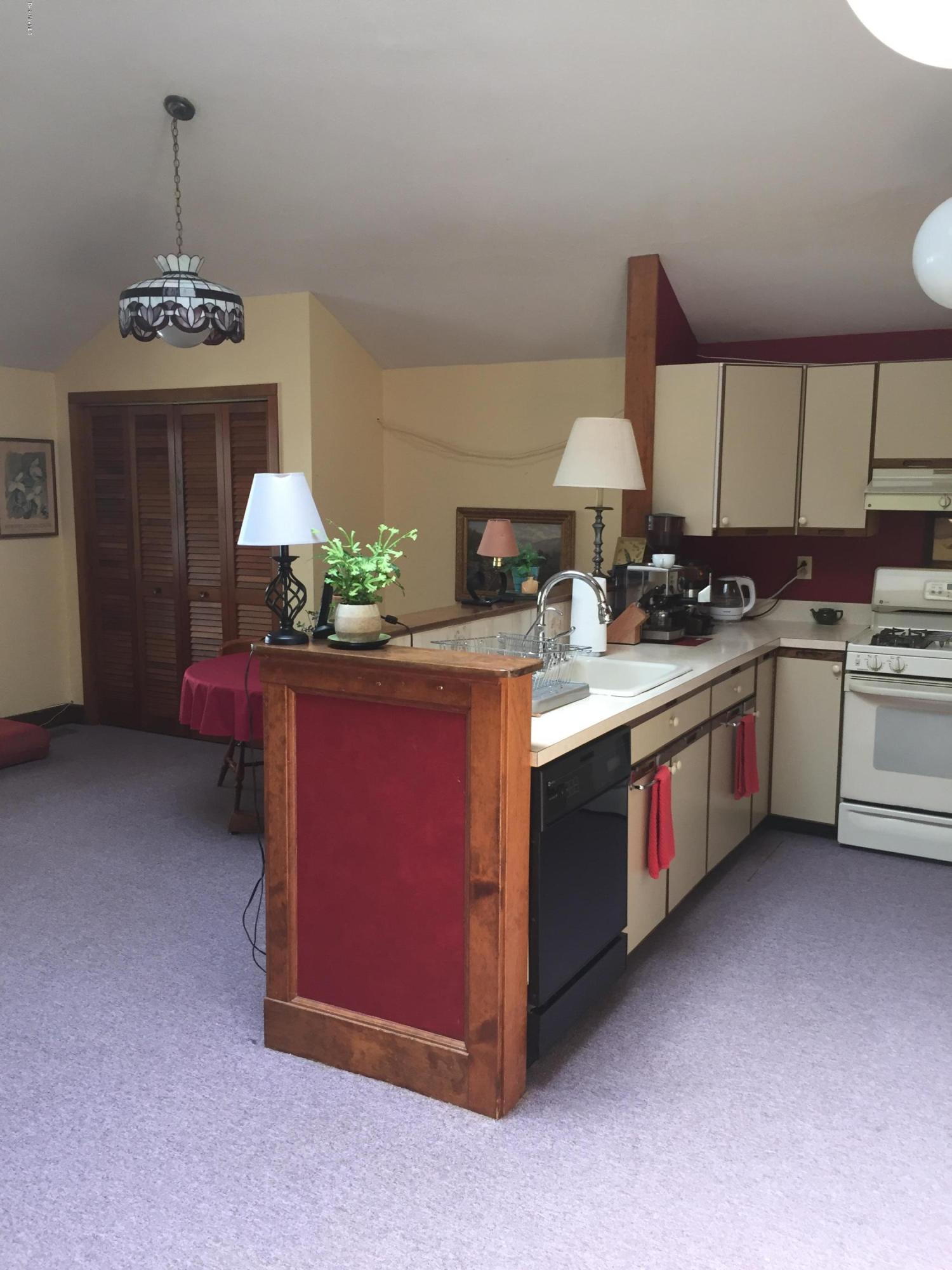 290 Dalton Division Road Pittsfield, MA 01201 - Photo 27 of 28 Kitchen