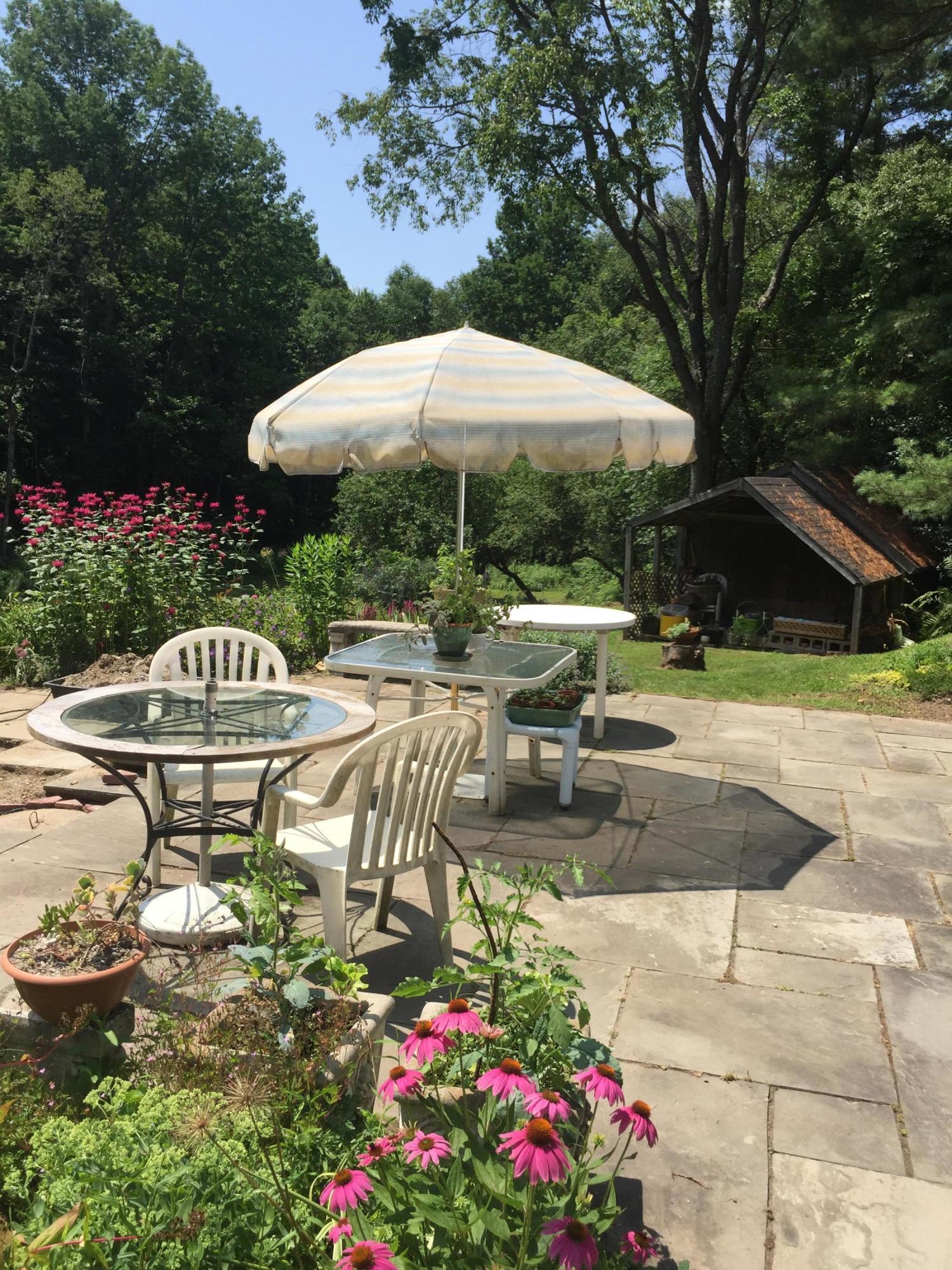 290 Dalton Division Road Pittsfield, MA 01201 - Photo 4 of 28 Patio