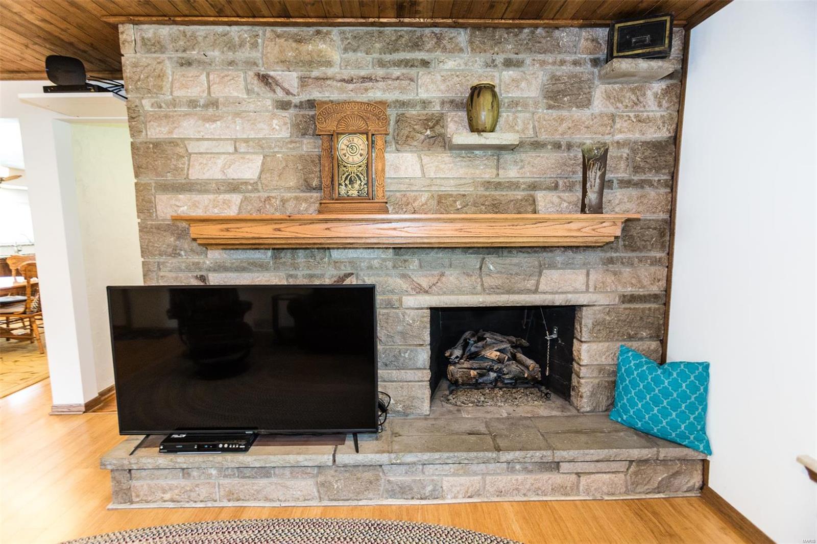 1340 Bansbach Road St. Louis, MO 63131 - Photo 8 of 34 Gallery Image 8
