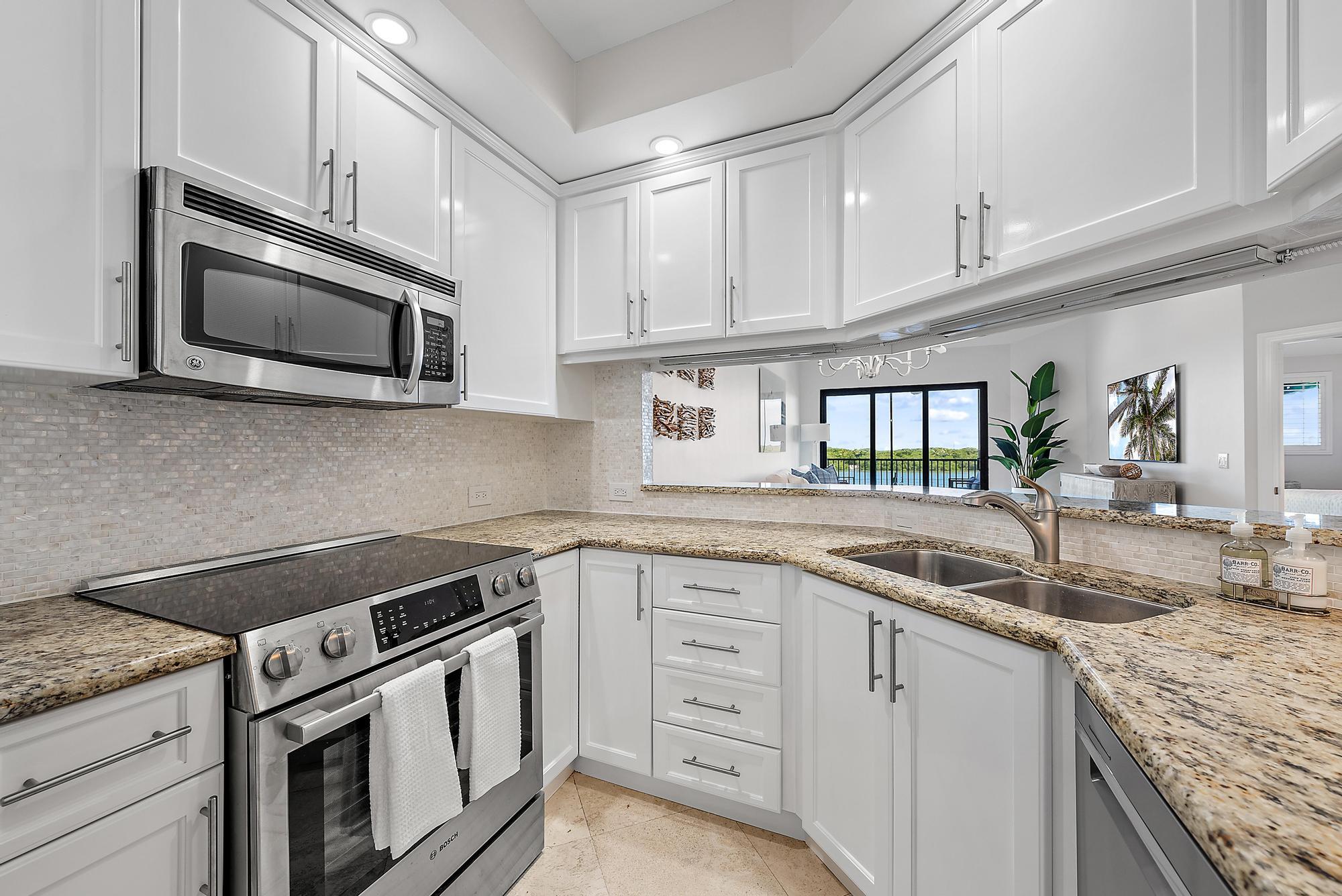 200 Waterway Road, Unit 308 Tequesta, FL 33469 - Photo 16 of 32 200 Waterway Rd, 308-12