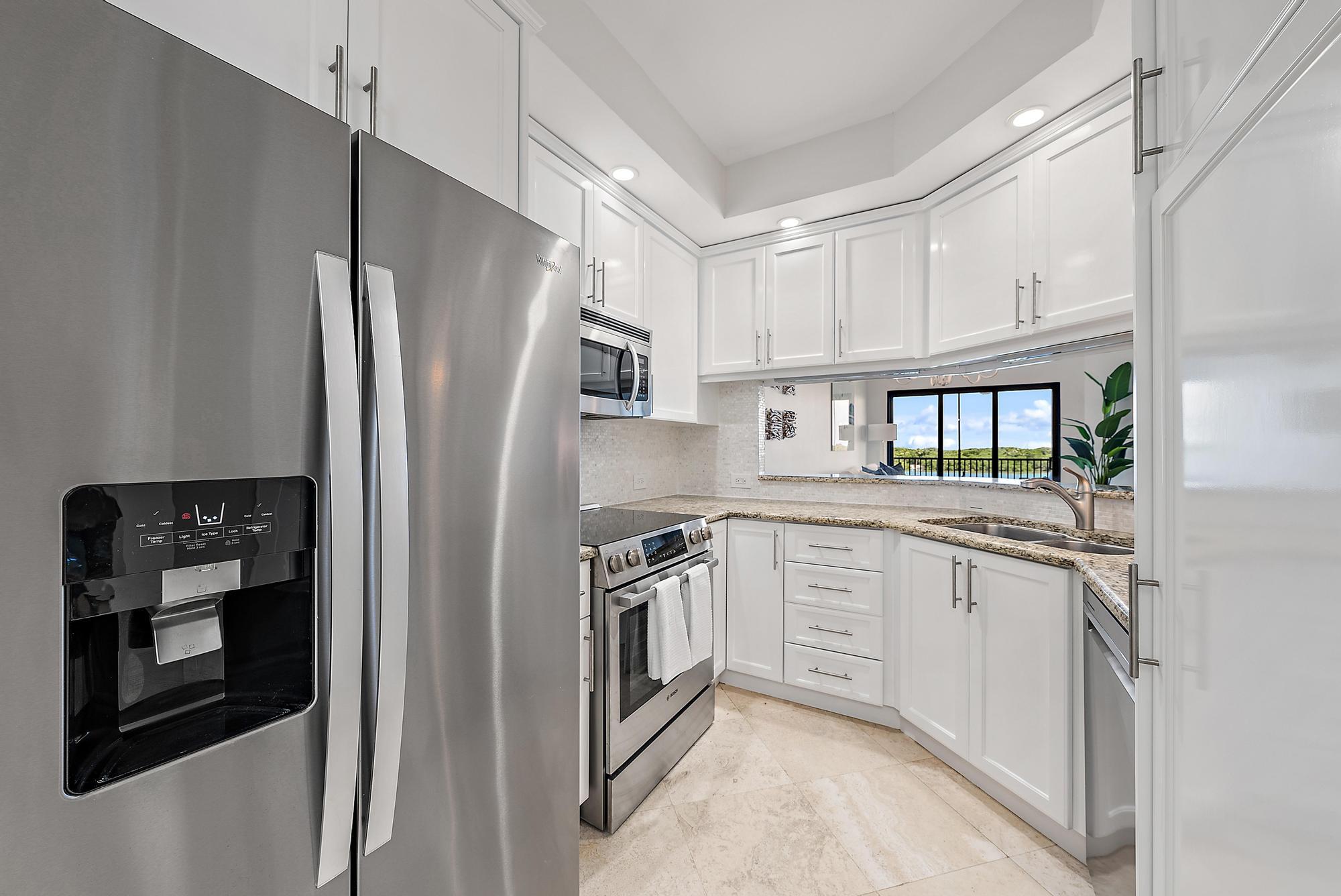 200 Waterway Road, Unit 308 Tequesta, FL 33469 - Photo 7 of 32 200 Waterway Rd, 308-13