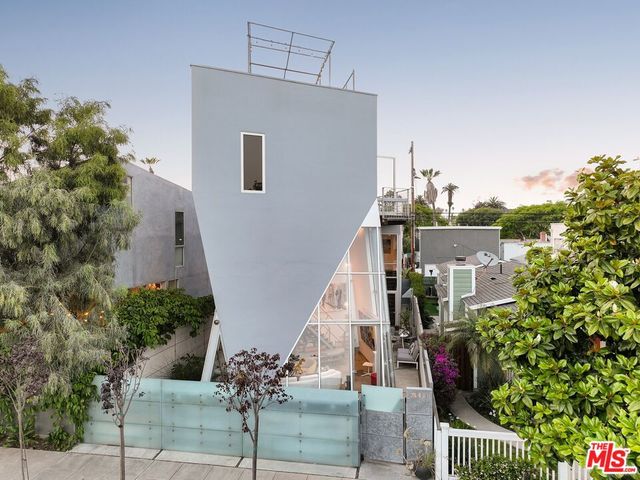 $15,000 | 513 Grand Boulevard, Venice, CA 90291