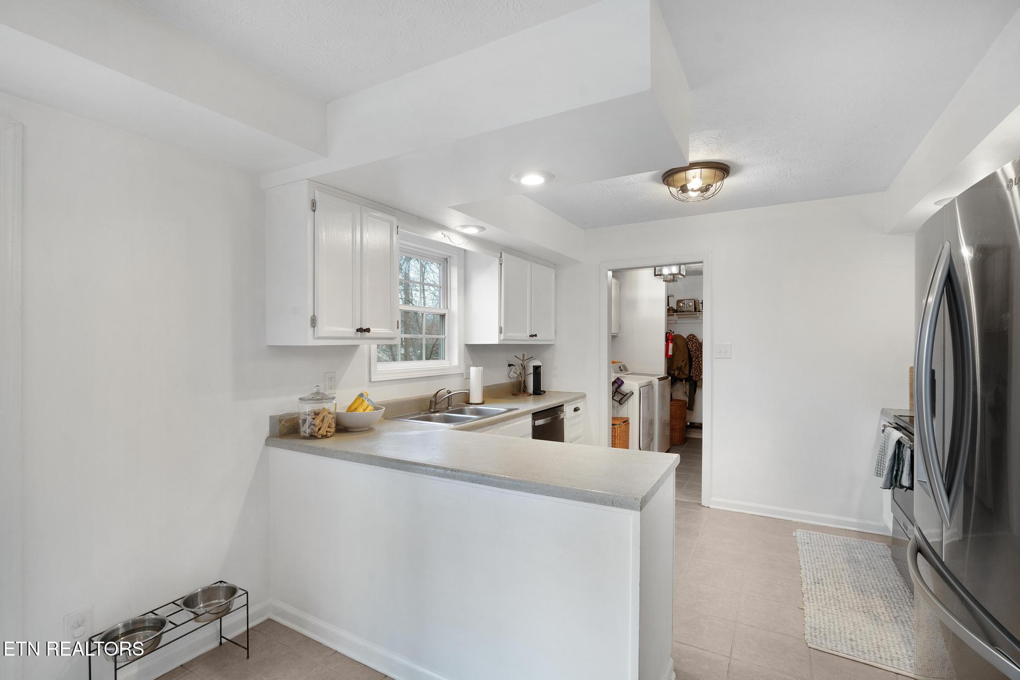 805 Tree Trunk Road Knoxville, TN 37934 - Photo 11 of 44 Kitchen