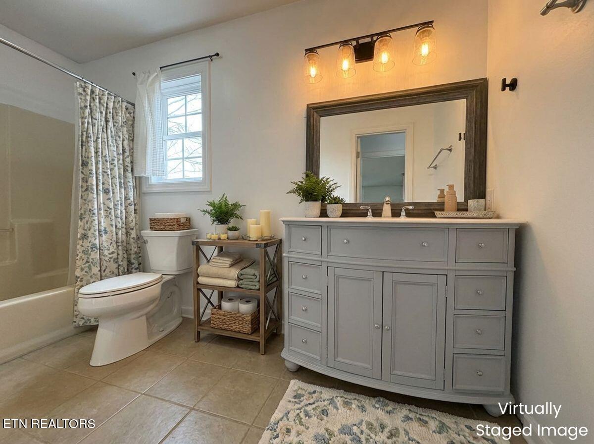 805 Tree Trunk Road Knoxville, TN 37934 - Photo 16 of 44 Main Bath - Virtually Staged Image