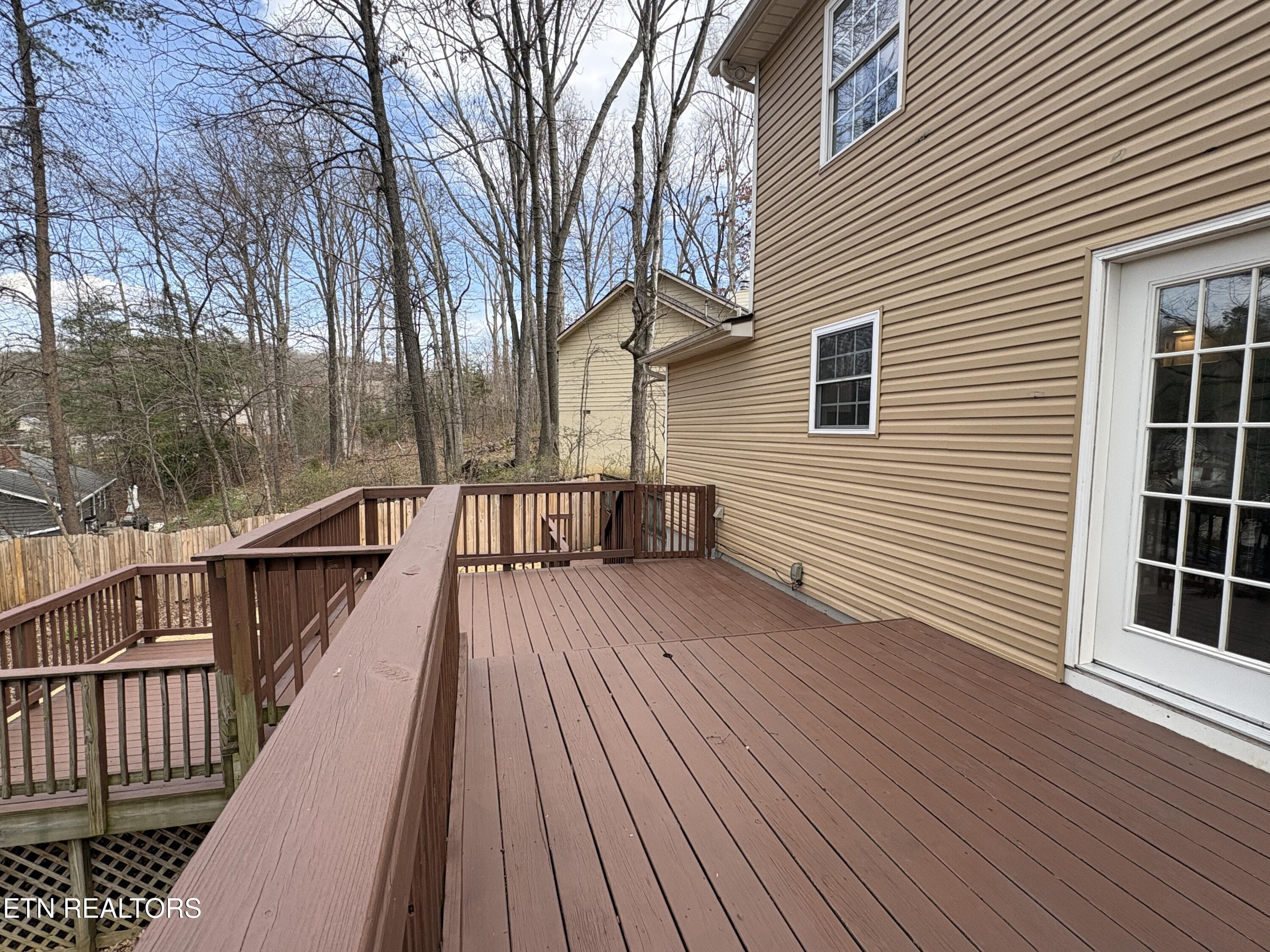805 Tree Trunk Road Knoxville, TN 37934 - Photo 33 of 44 Back Deck