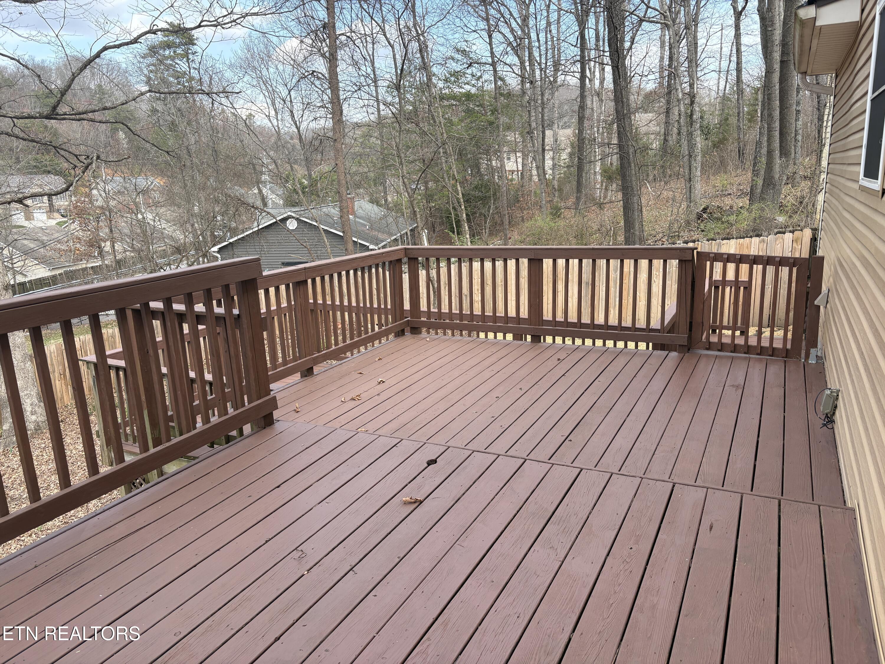 805 Tree Trunk Road Knoxville, TN 37934 - Photo 37 of 44 Back Deck