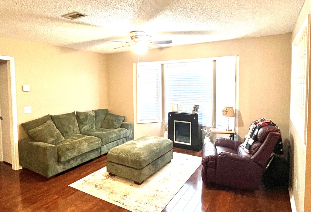 103 Westfield Road Enterprise, AL 36330 - Photo 2 of 17