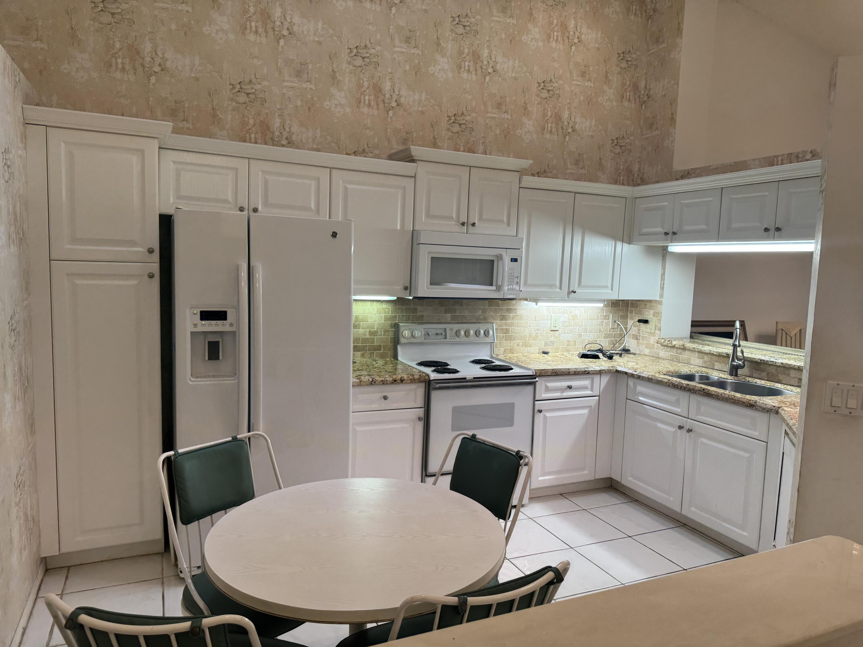 9818 Malvern Drive Fort Lauderdale, FL 33321 - Photo 11 of 26 IMG_5410