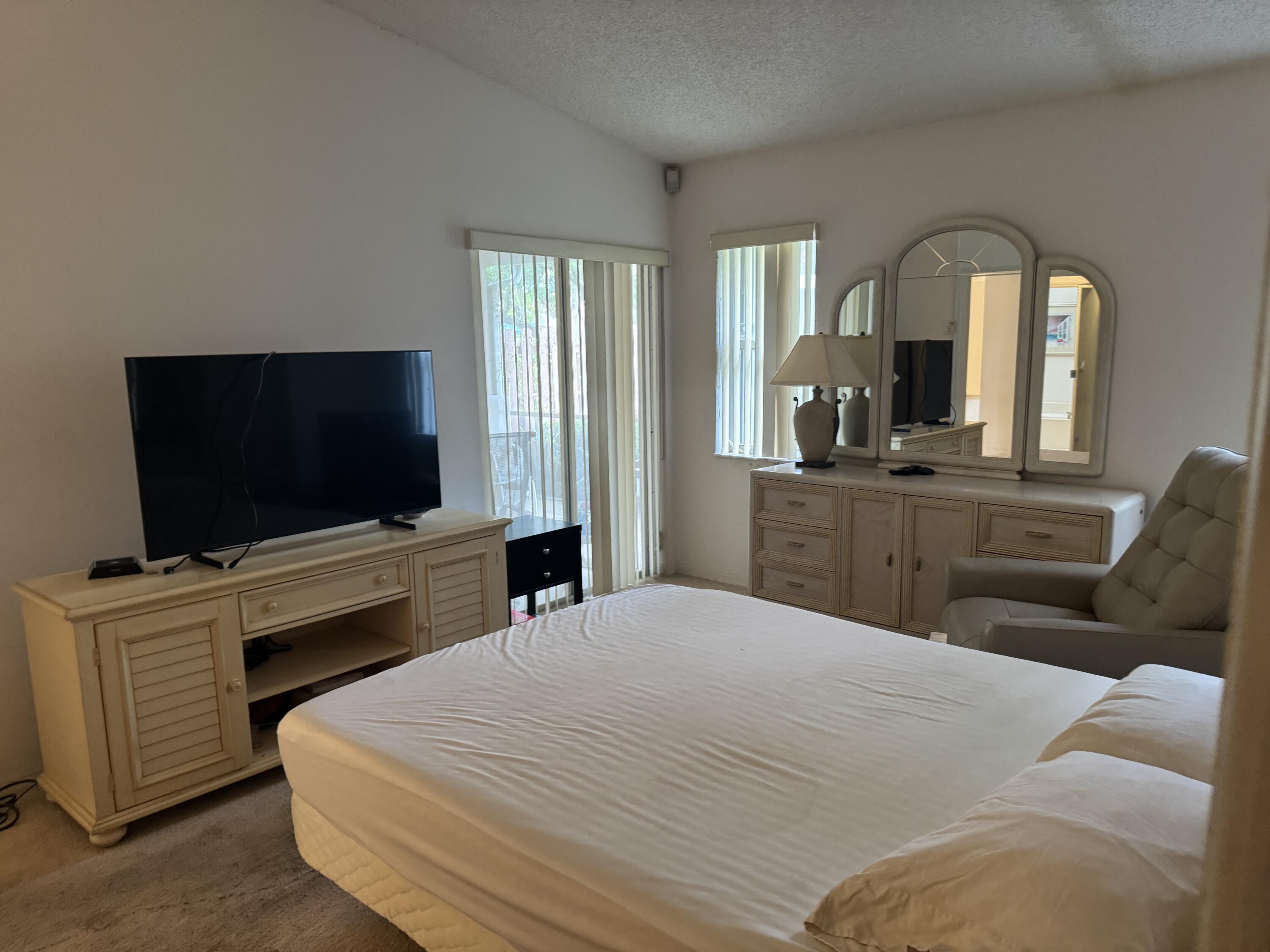 9818 Malvern Drive Fort Lauderdale, FL 33321 - Photo 13 of 26 IMG_5418