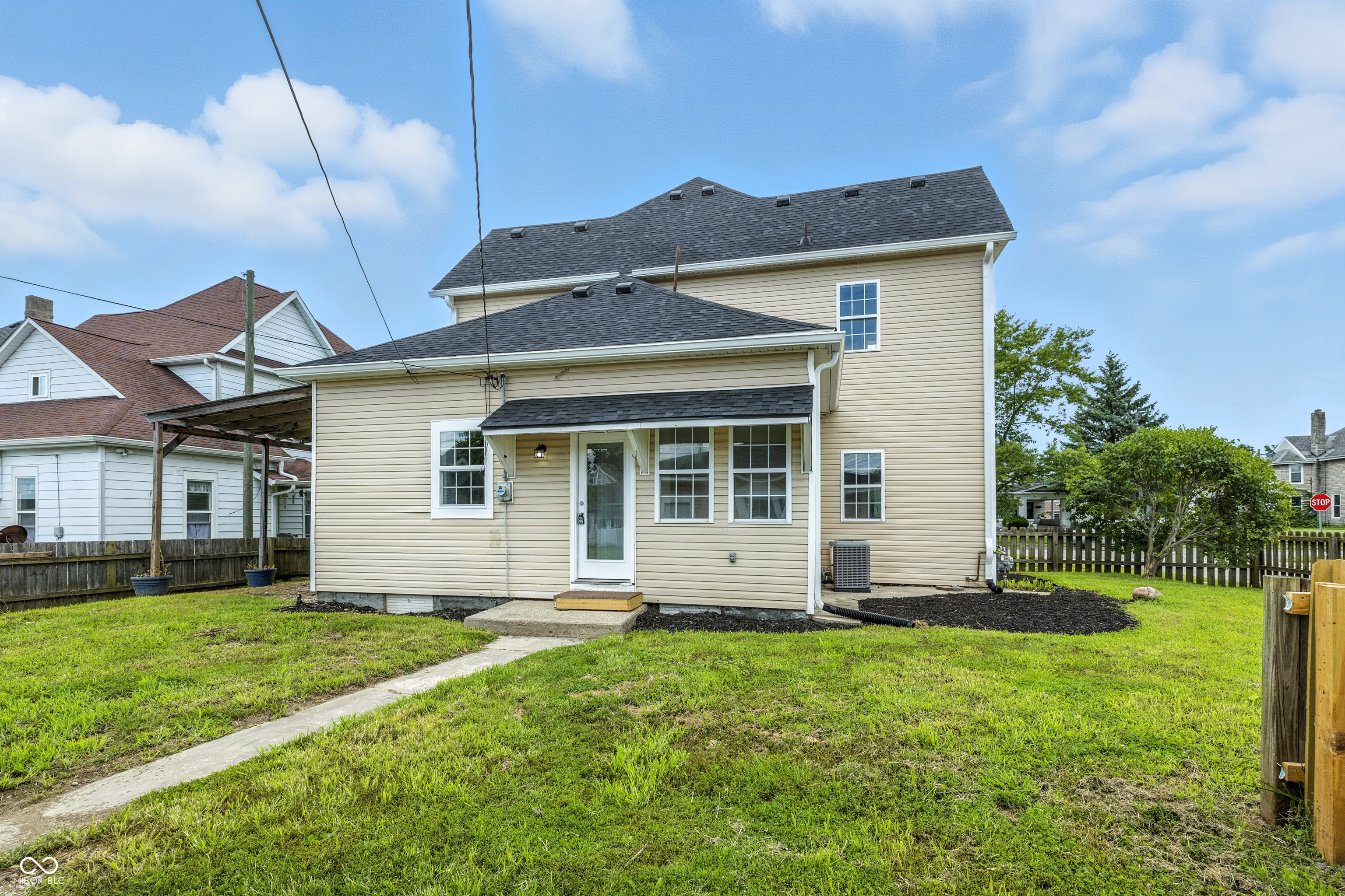 951 Main Street Elwood, IN 46036 - Photo 33 of 37