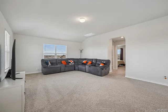 $300,000 | 915 Red Merganser, San Antonio, TX 78253