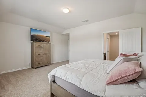 $300,000 | 915 Red Merganser, San Antonio, TX 78253