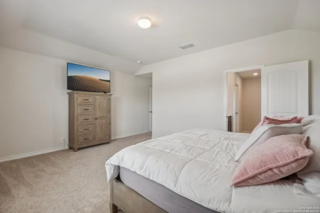 $300,000 | 915 Red Merganser, San Antonio, TX 78253