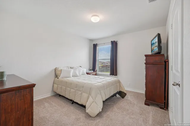 $300,000 | 915 Red Merganser, San Antonio, TX 78253