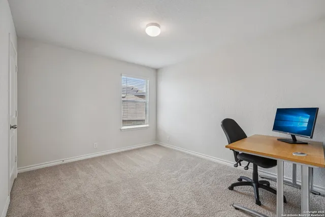 $300,000 | 915 Red Merganser, San Antonio, TX 78253