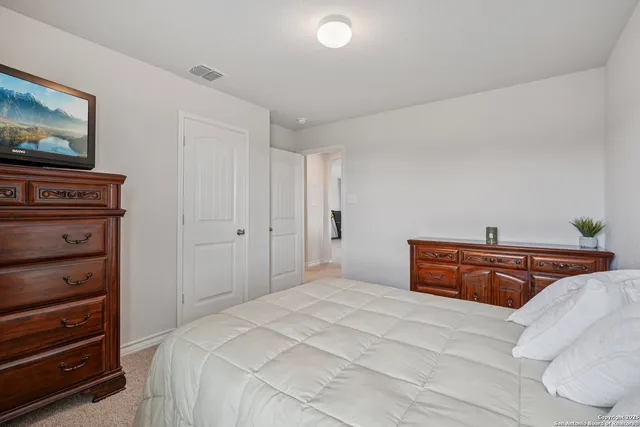 $300,000 | 915 Red Merganser, San Antonio, TX 78253