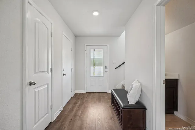 $300,000 | 915 Red Merganser, San Antonio, TX 78253