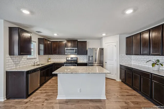 $317,000 | 915 Red Merganser, San Antonio, TX 78253