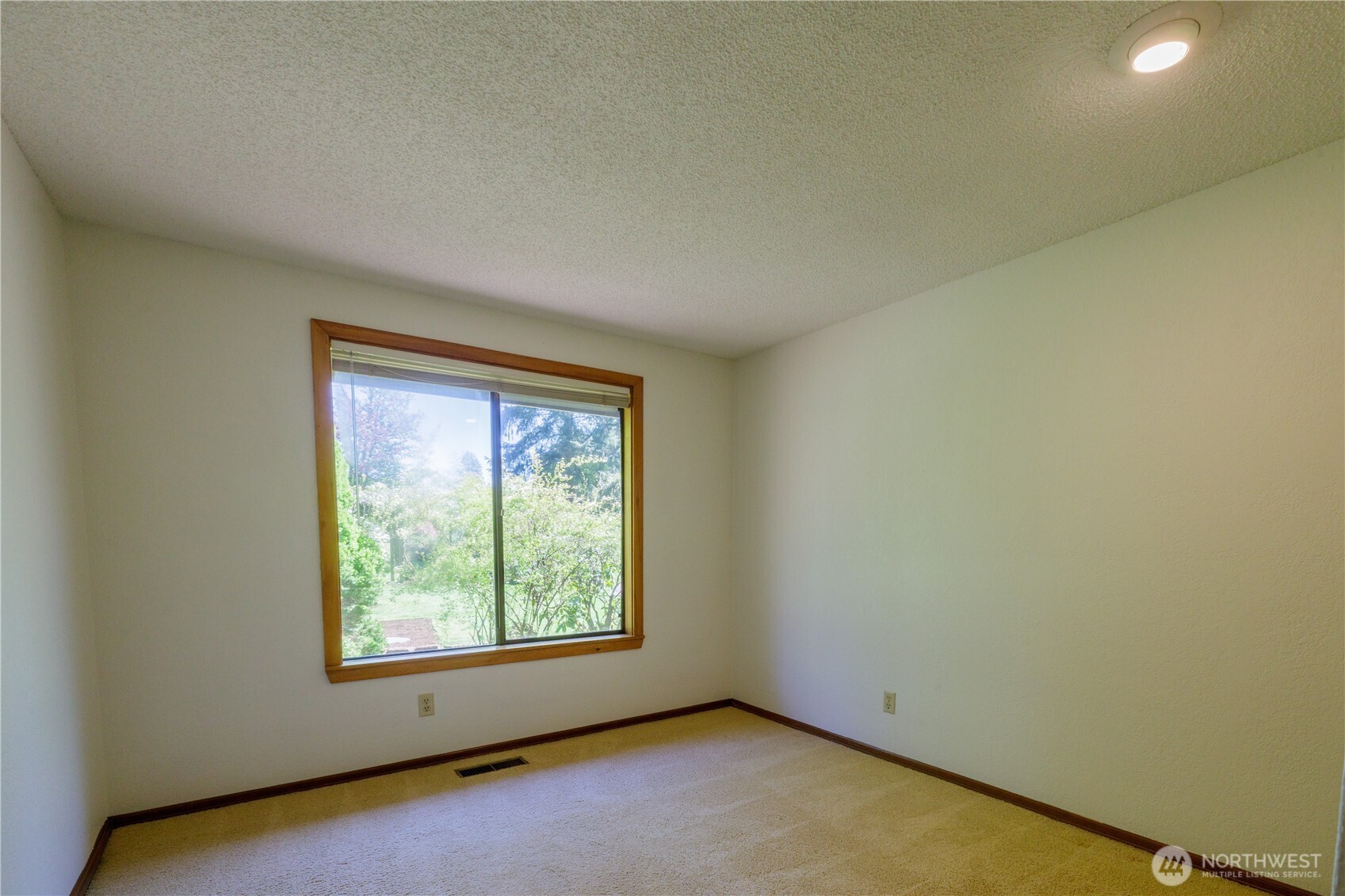 3115 Friendly Grove Road Northeast Olympia, WA 98506 - Photo 15 of 34 Gallery Image 15