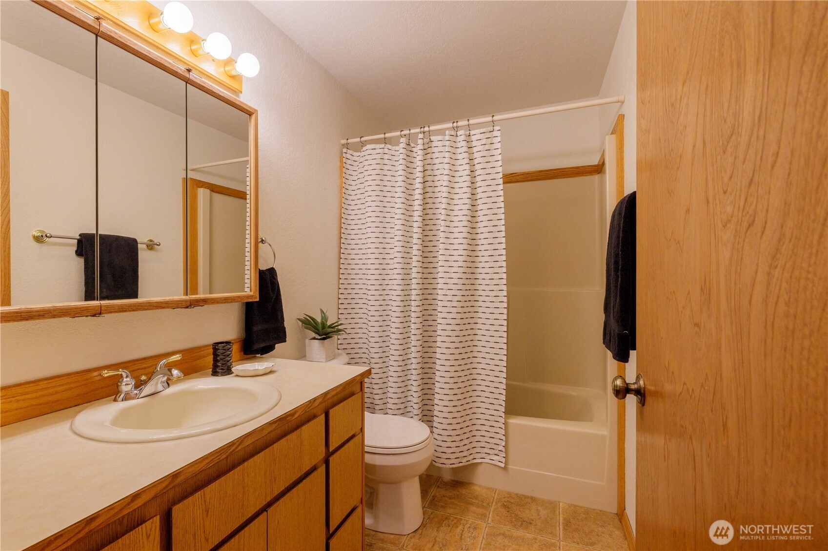 3115 Friendly Grove Road Northeast Olympia, WA 98506 - Photo 19 of 34 Gallery Image 19