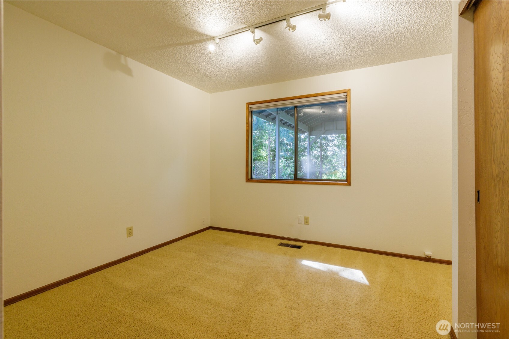3115 Friendly Grove Road Northeast Olympia, WA 98506 - Photo 20 of 34 Gallery Image 20
