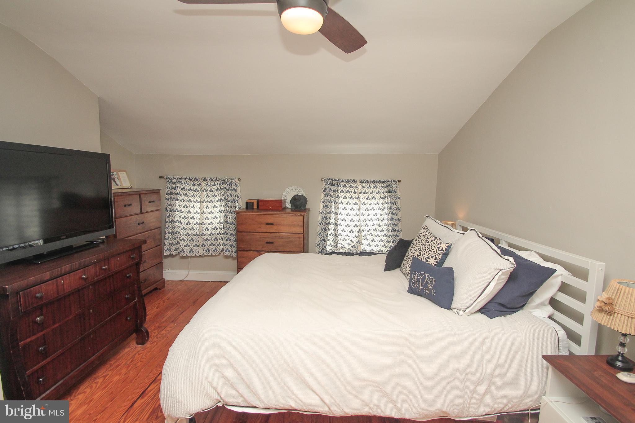 738 South Mildred Street Philadelphia, PA 19147 - Photo 13 of 22 3rd Floor as a bedroom