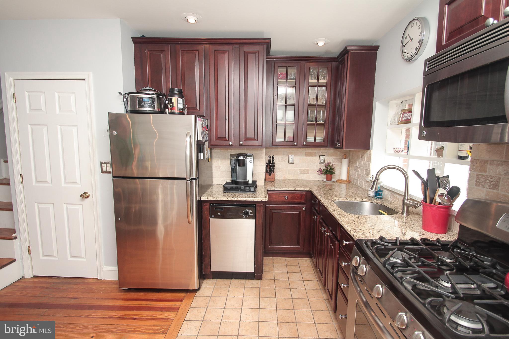 738 South Mildred Street Philadelphia, PA 19147 - Photo 2 of 22 Enter into kitchen